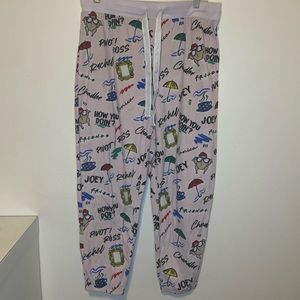 FRIENDS sweats in pink!